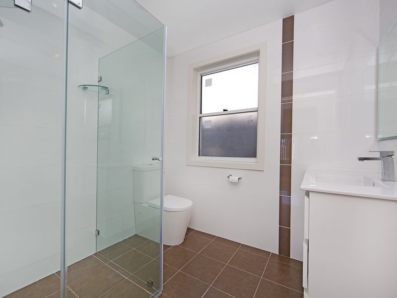 2/23A Mawson Drive, Killarney Vale NSW 2261