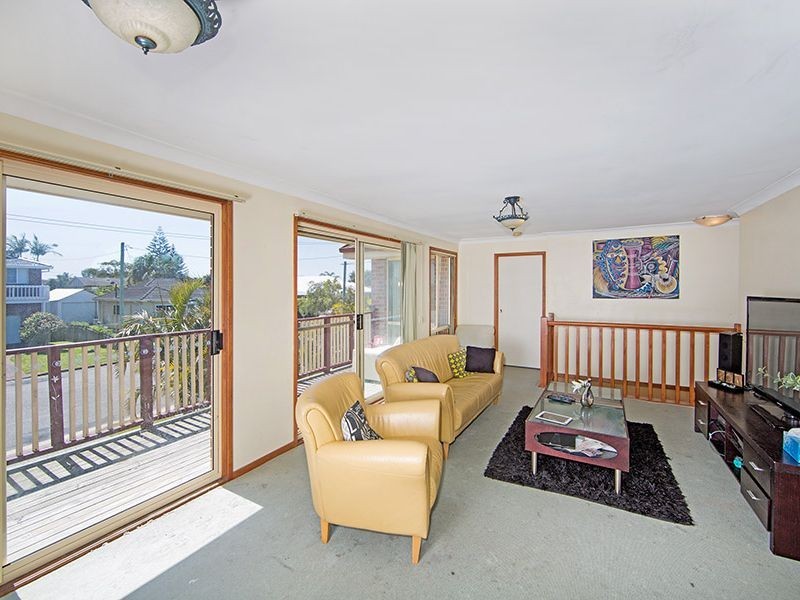 9 Manly Parade, The Entrance North NSW 2261