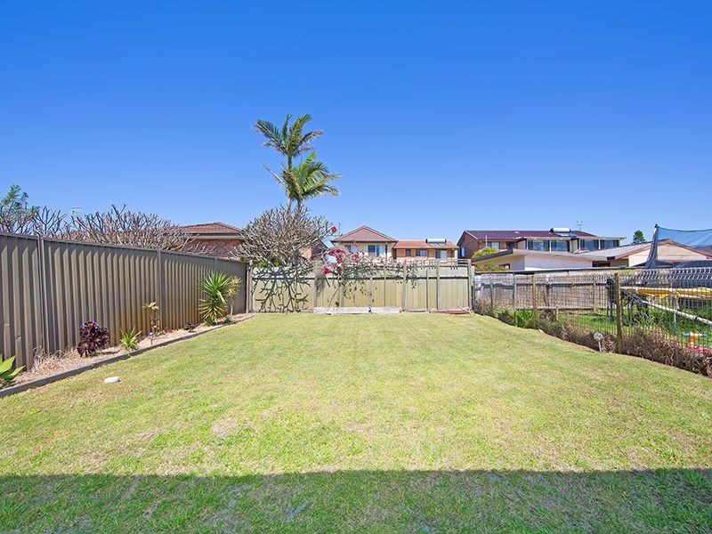 9 Manly Parade, The Entrance North NSW 2261