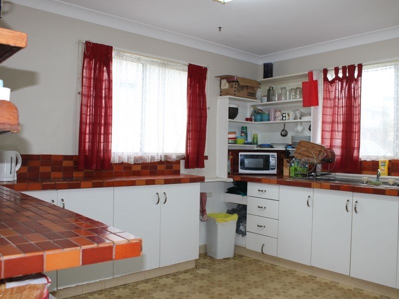 6 Campbell Avenue, The Entrance NSW 2261