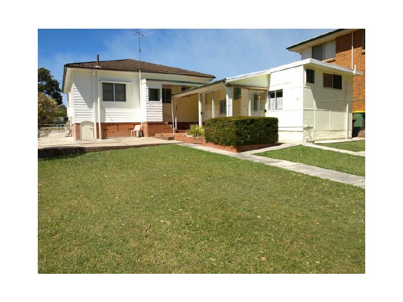 87 Lakeside Parade, The Entrance NSW 2261