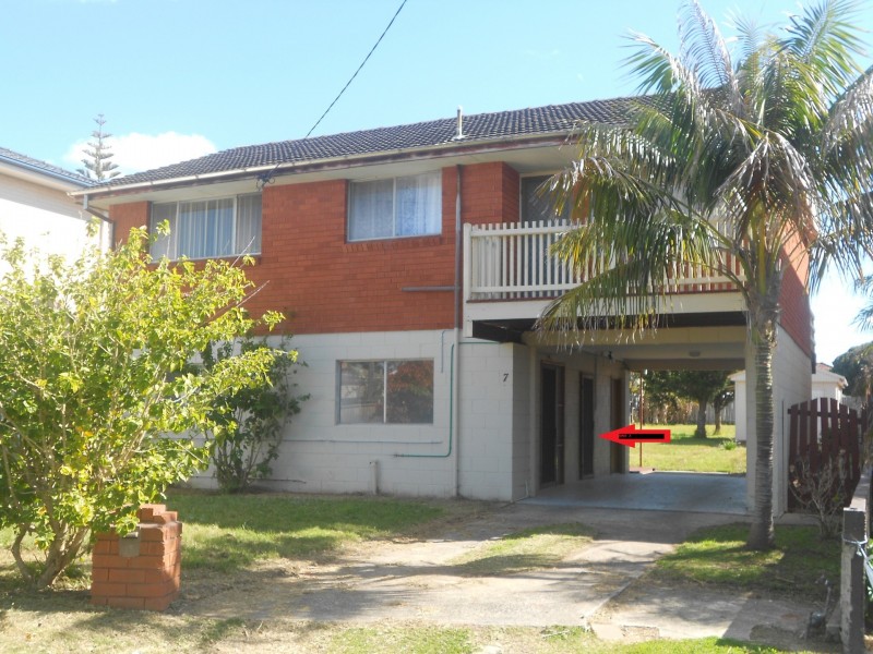 2/7 The Crescent, Blue Bay NSW 2261