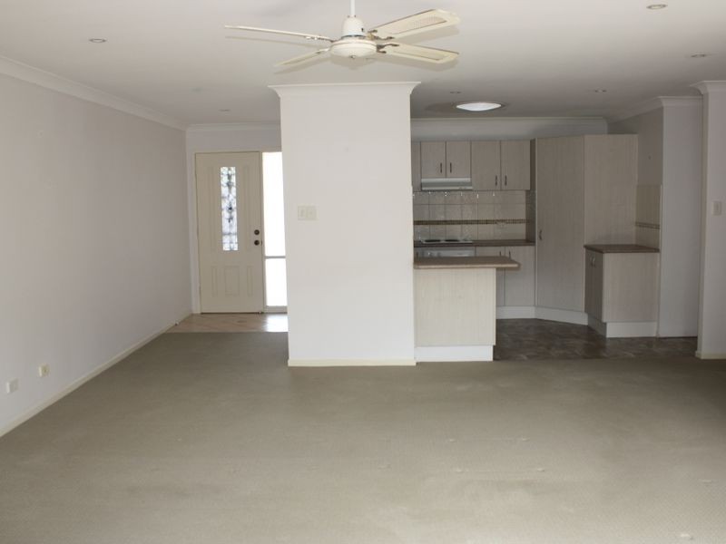 2/16 Mclachlan Avenue, Long Jetty NSW 2261