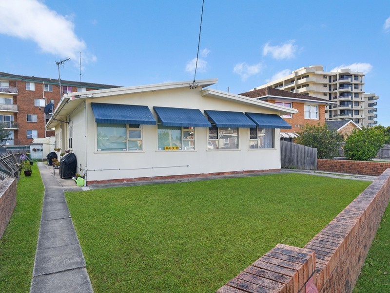 32 & 34 Dening Street, The Entrance NSW 2261