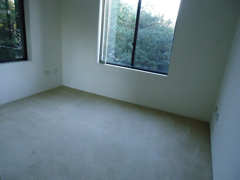 2/61 Donnison Street West, Gosford NSW 2250