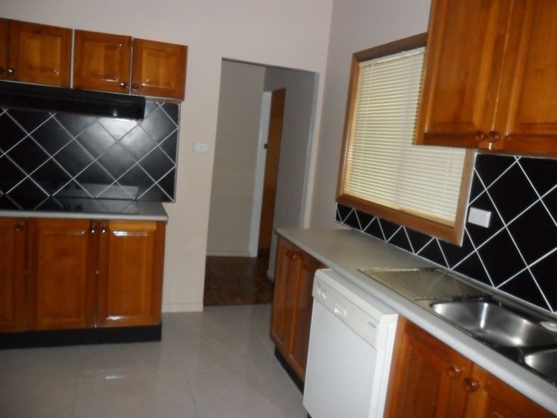 28 Lakeside Parade, The Entrance NSW 2261