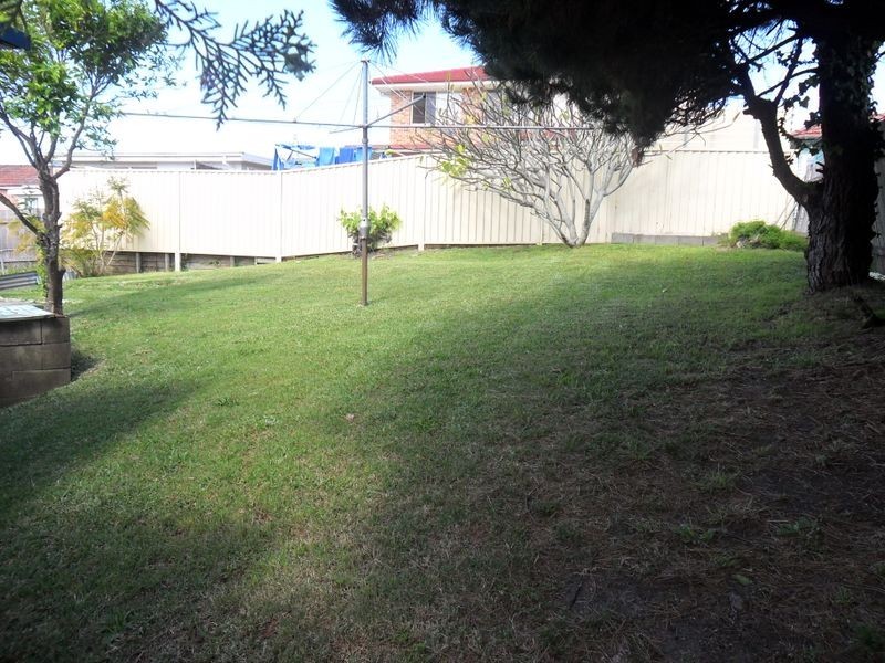 28 Lakeside Parade, The Entrance NSW 2261