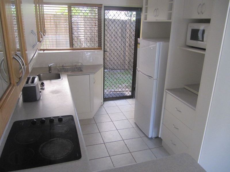 2/3 Barooga Crescent, Mooloolaba QLD 4557