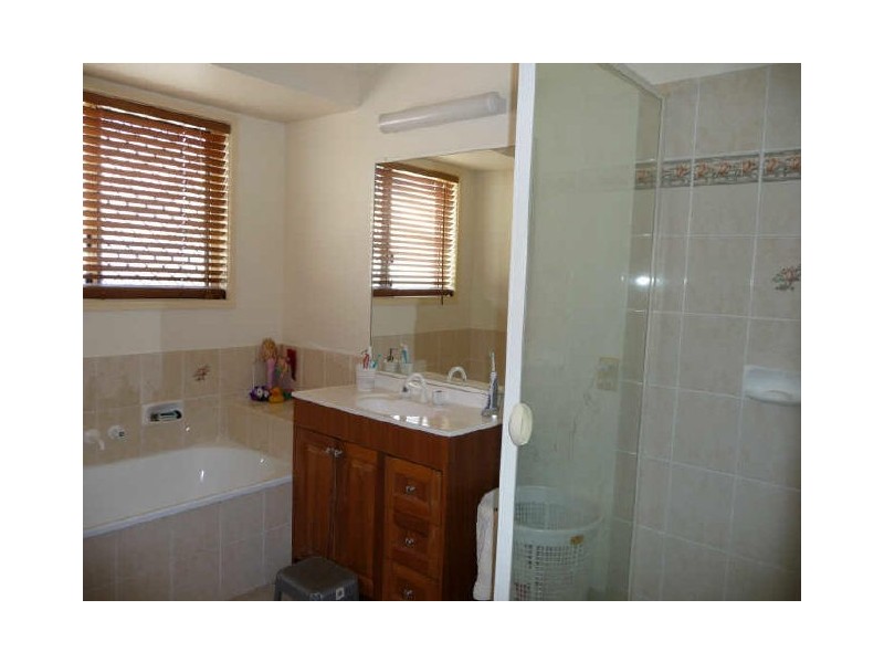 6 Eagle Court, Wurtulla QLD 4575