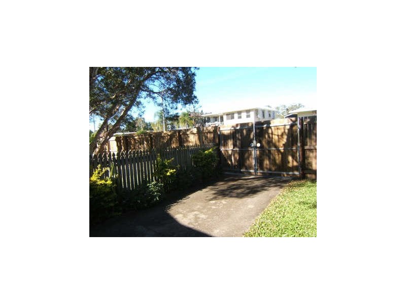 2/21 Gothic Parade, Currimundi QLD 4551