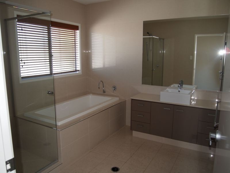 10 Panama Court, Parrearra QLD 4575