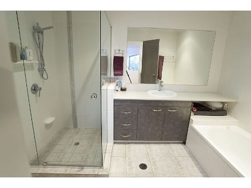 6 Lanai Close, Kawana Waters QLD 4575