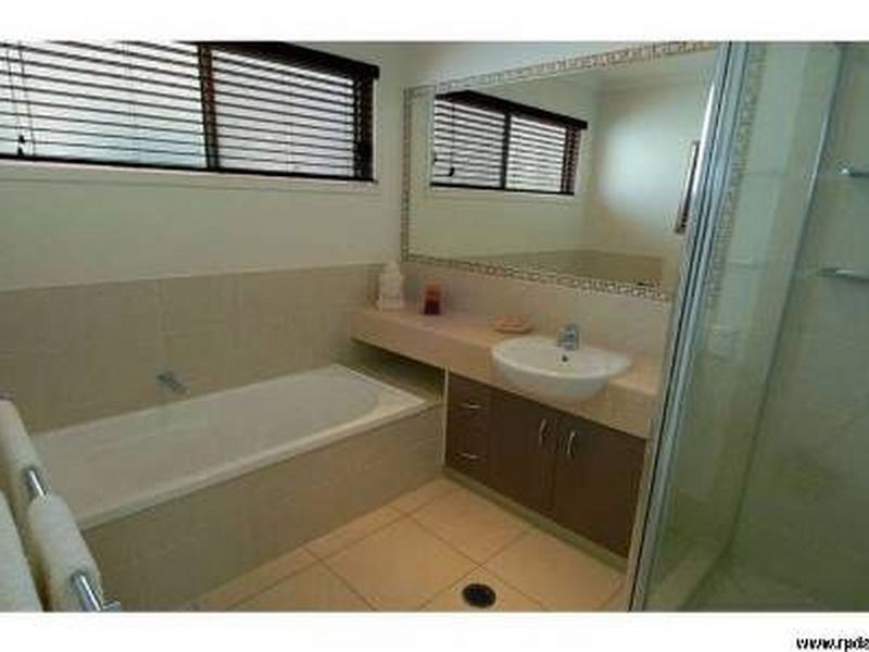 7 Sable Court, Kawana Waters QLD 4575