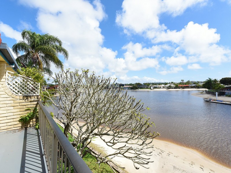Unit 4/26 Pangarinda Place, Mooloolaba QLD 4557