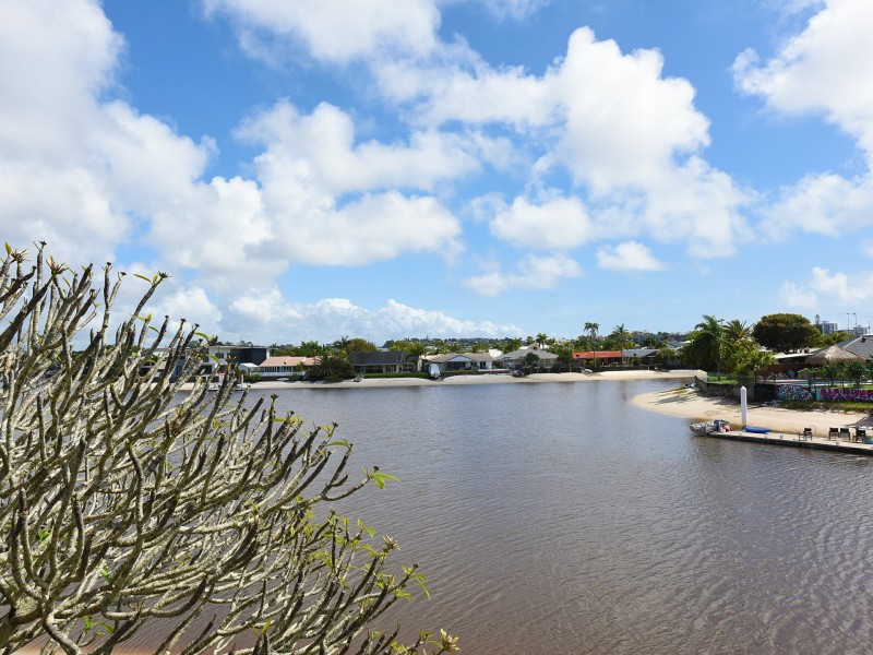 Unit 4/26 Pangarinda Place, Mooloolaba QLD 4557