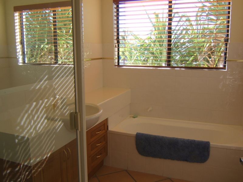 96 Mooloolah Drive, Minyama QLD 4575