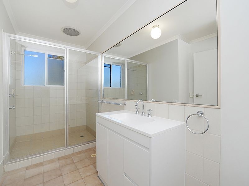 2/14 Carrothool Place, Mooloolaba QLD 4557