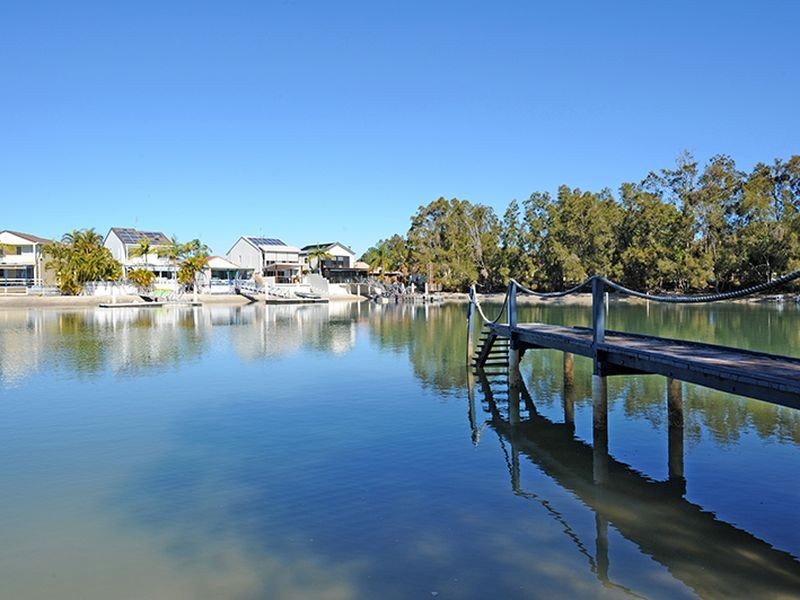 2/14 Carrothool Place, Mooloolaba QLD 4557