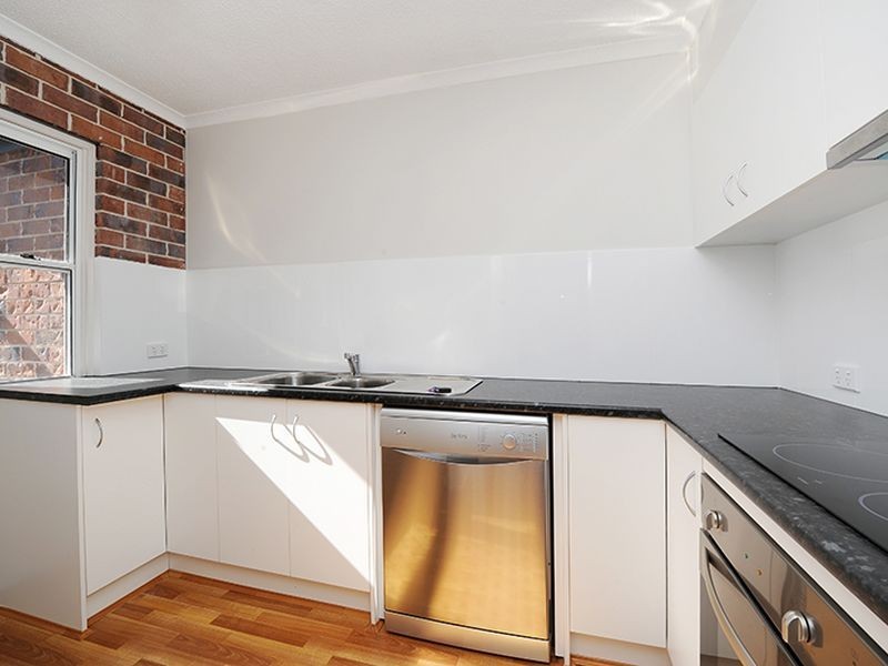 2/14 Carrothool Place, Mooloolaba QLD 4557