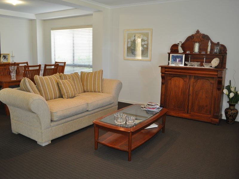 8 Bonaire Court, Kawana Waters QLD 4575