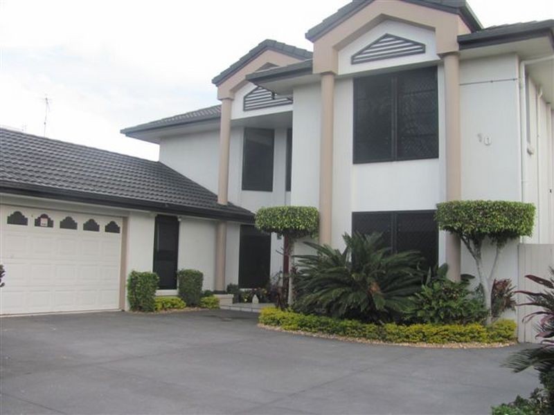 10 Atlantis Parade, Alexandra Headland QLD 4572