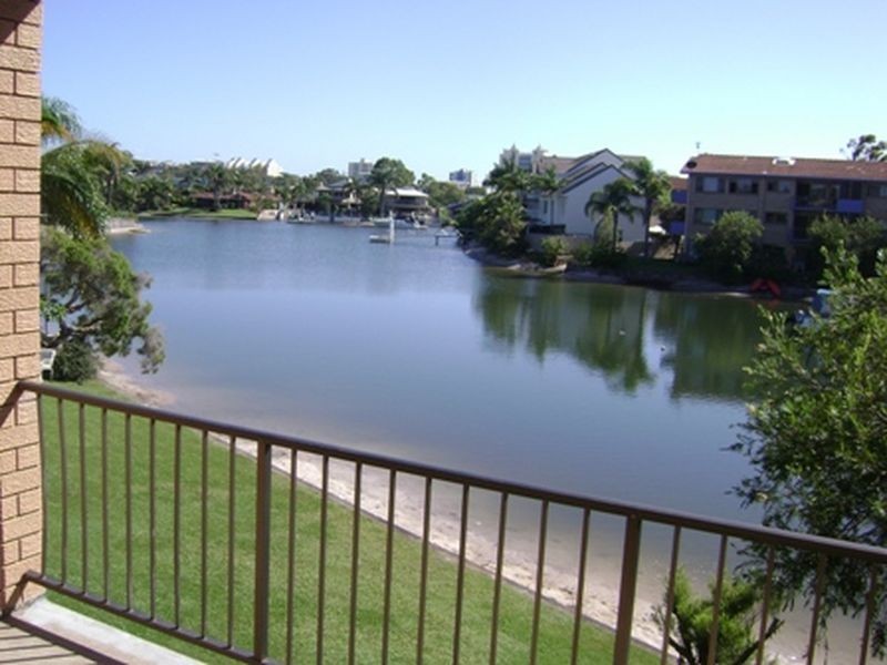 8/6-8 Woomba Place, Mooloolaba QLD 4557