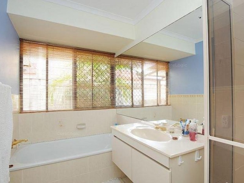 47 Karawatha Drive, Mountain Creek QLD 4557
