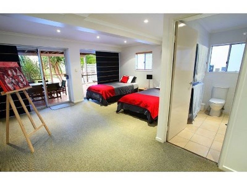 66 Buderim Av, Alexandra Headland QLD 4572