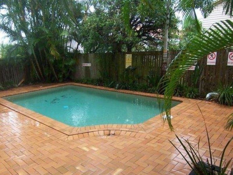 2/43 Buderim Avenue, Alexandra Headland QLD 4572