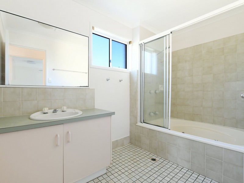 11B Admirals Court, Mooloolaba QLD 4557