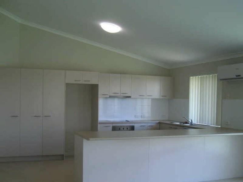 8 Daintree Boulevard, Little Mountain QLD 4551