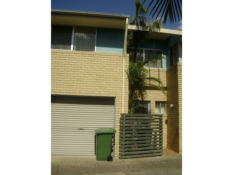 2/19 Pangarinda Place, Mooloolaba QLD 4557