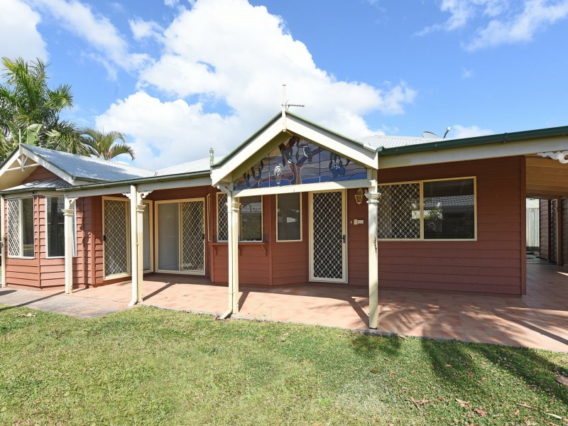 22 Surf Road, Maroochydore QLD 4558