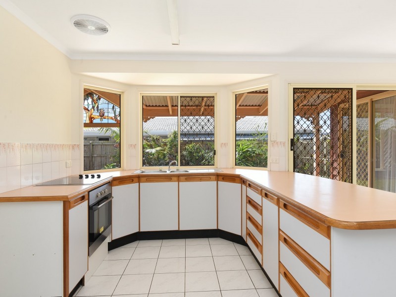 22 Surf Road, Maroochydore QLD 4558