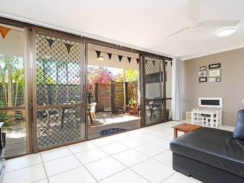 2/6 Corowa Court, Mooloolaba QLD 4557