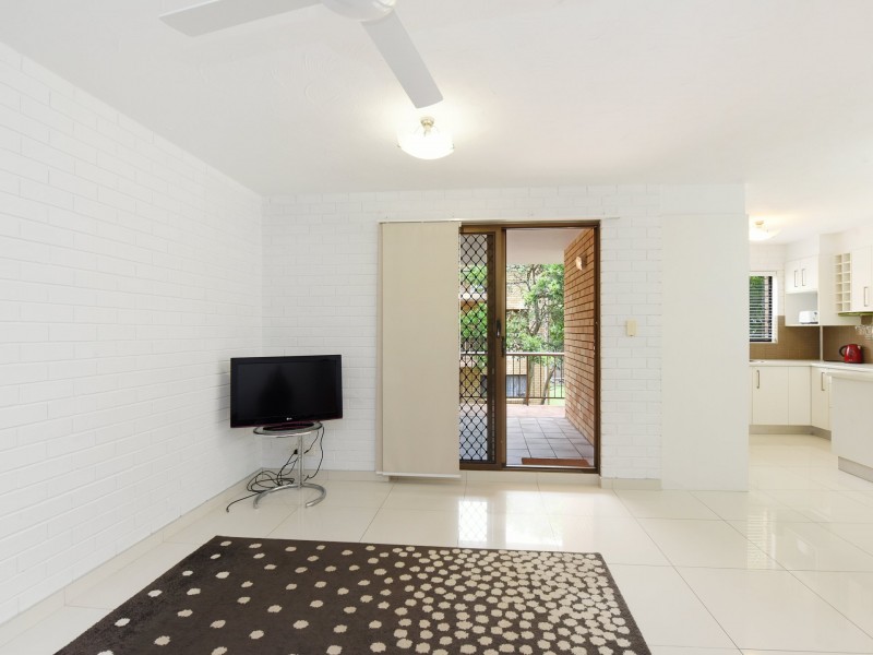 Unit 2/10 Muraban Street, Mooloolaba QLD 4557