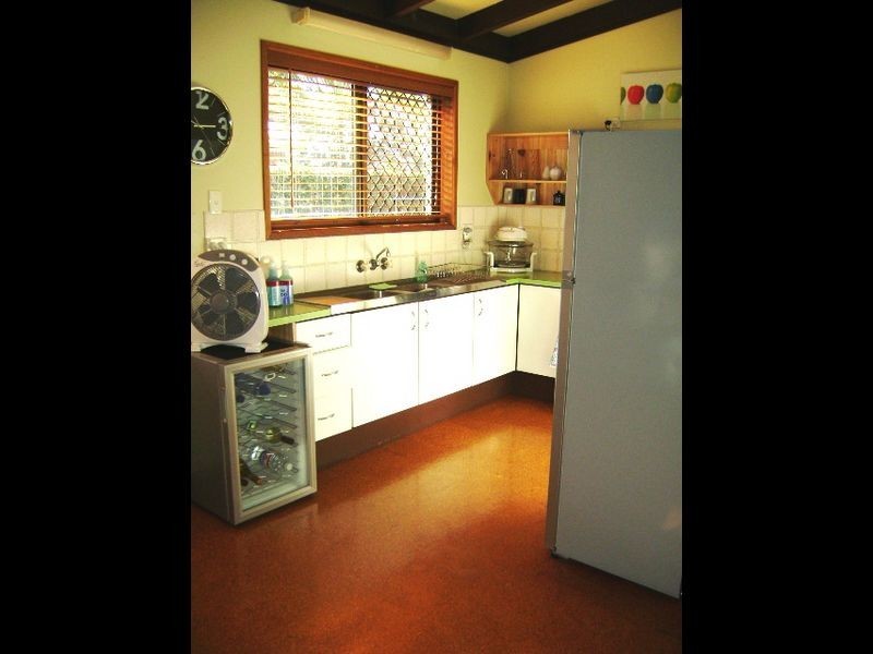 2/9 Kenewin Street, Maroochydore QLD 4558