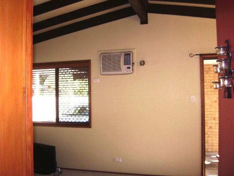 2/9 Kenewin Street, Maroochydore QLD 4558