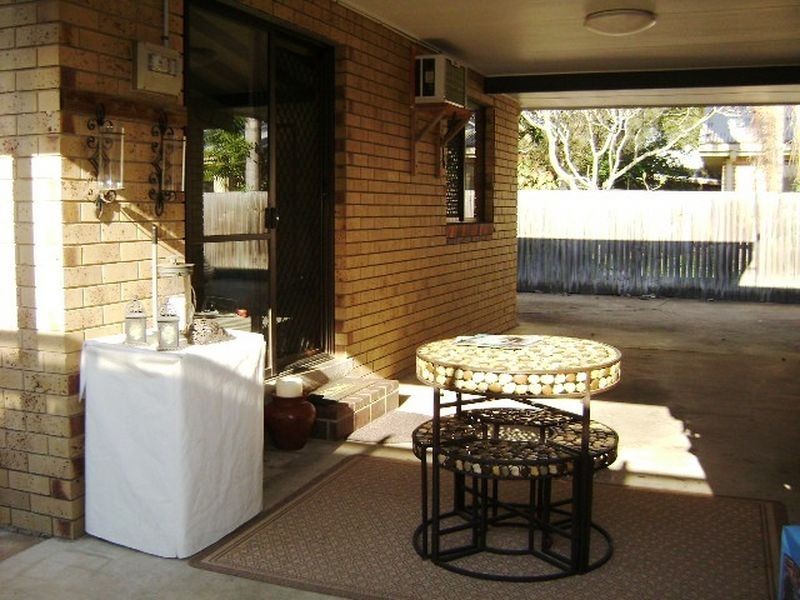 2/9 Kenewin Street, Maroochydore QLD 4558