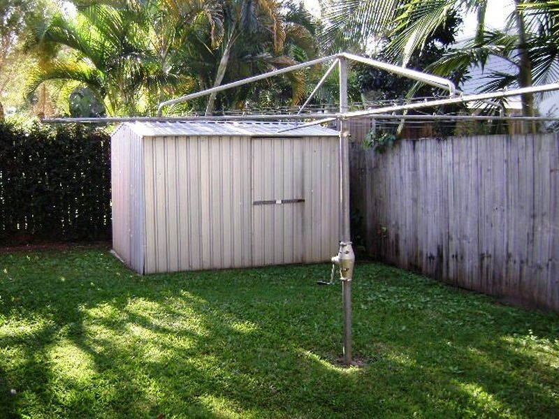 2/9 Kenewin Street, Maroochydore QLD 4558