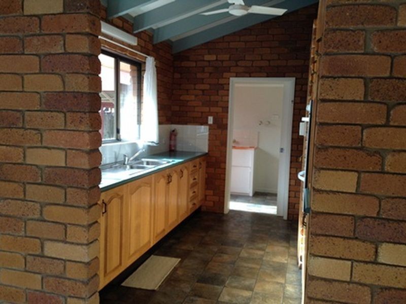 8 Imara Court, Mountain Creek QLD 4557