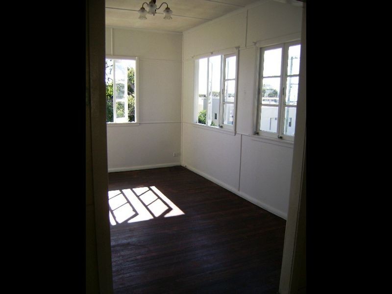 29 Victor Street, Alexandra Headland QLD 4572