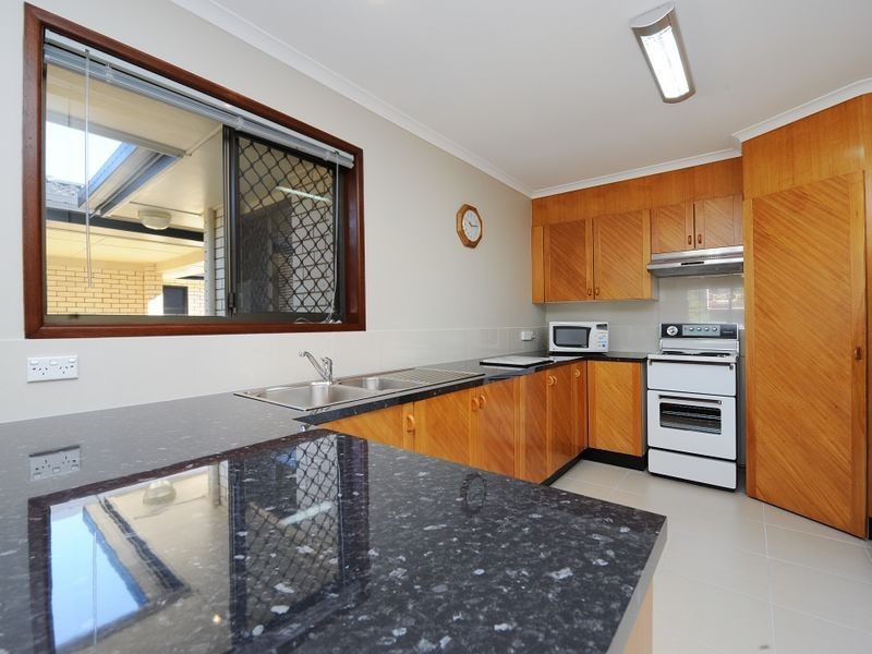 6 Bluebird Parade, Bokarina QLD 4575