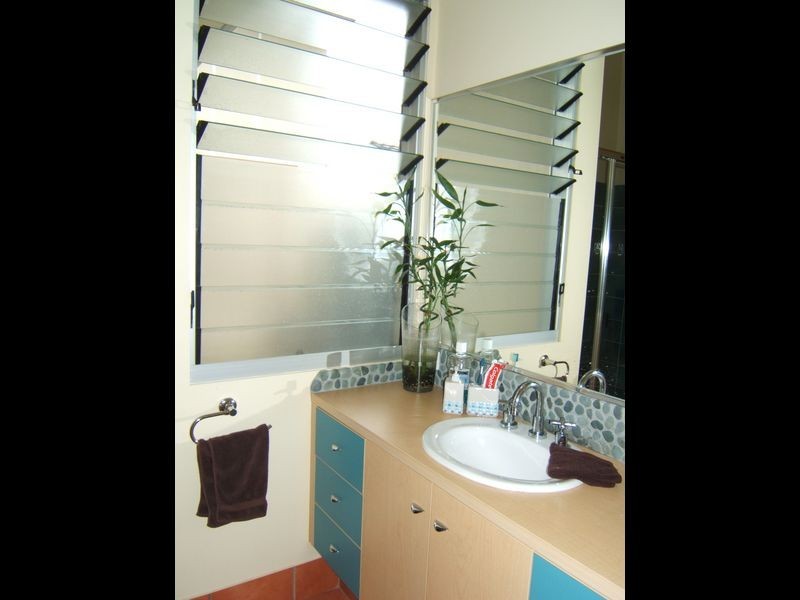 5 Corfu Street KAWANA ISLAND, Parrearra QLD 4575