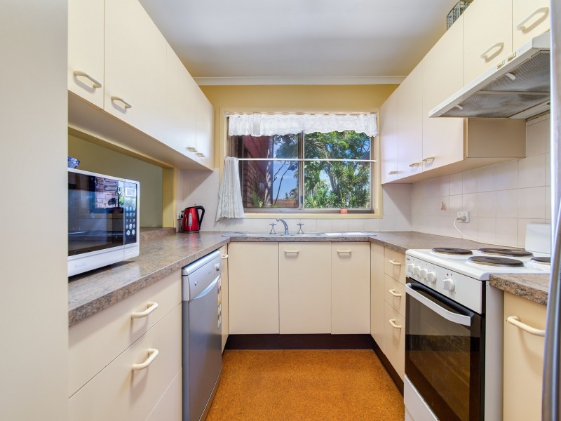 16 Parkway Drive, Mooloolaba QLD 4557