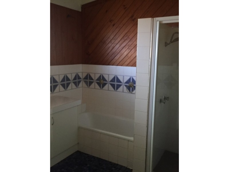 2 De Vere Road, Pacific Paradise QLD 4564