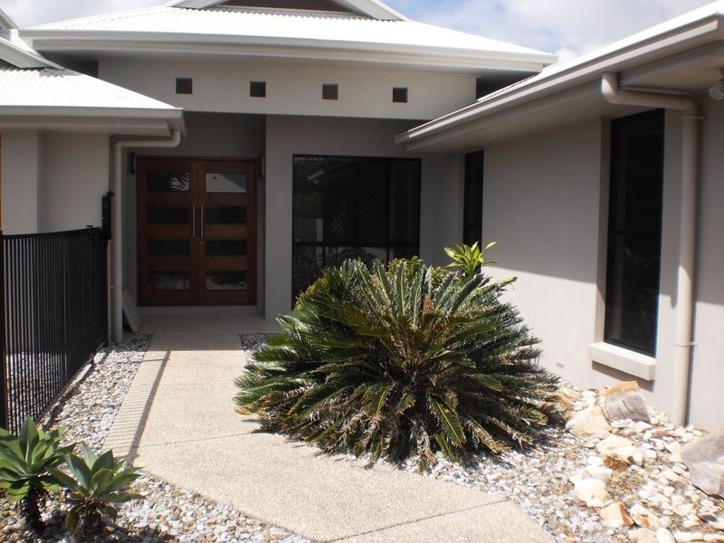 17 Sanibell Street KAWANA ISLAND, Parrearra QLD 4575