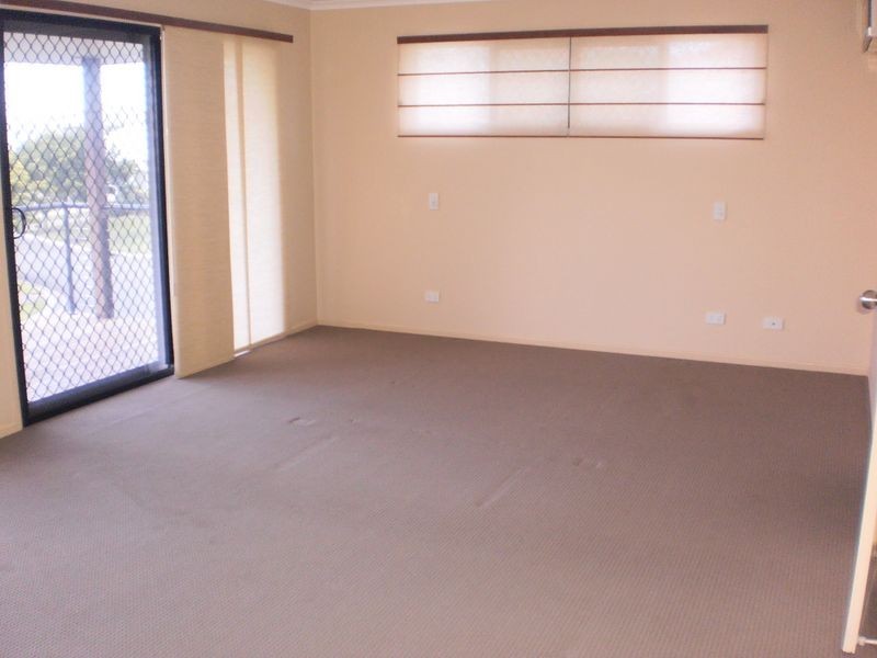 17 Sanibell Street KAWANA ISLAND, Parrearra QLD 4575