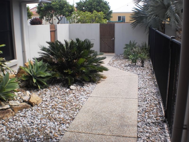 17 Sanibell Street KAWANA ISLAND, Parrearra QLD 4575