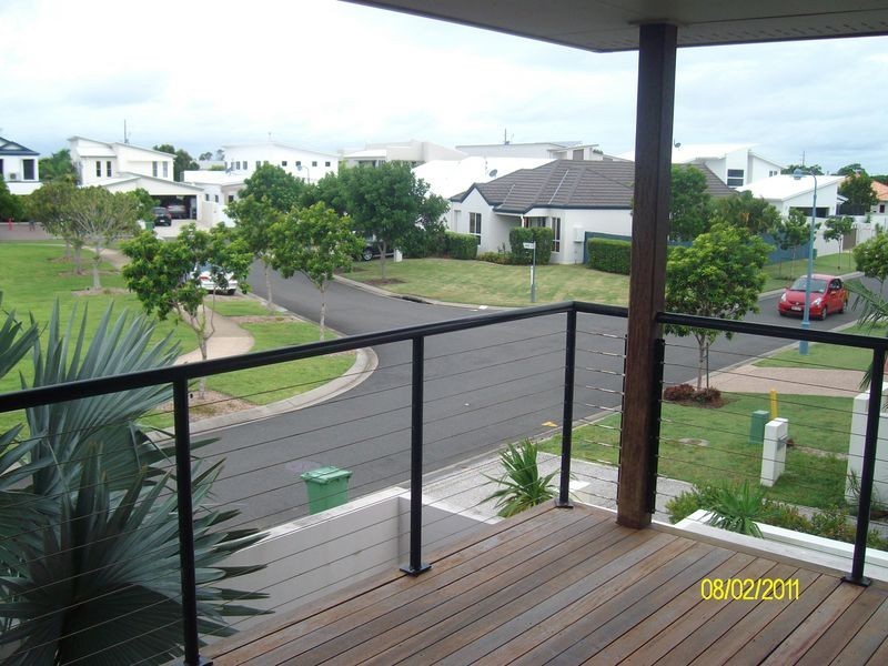 17 Sanibell Street KAWANA ISLAND, Parrearra QLD 4575